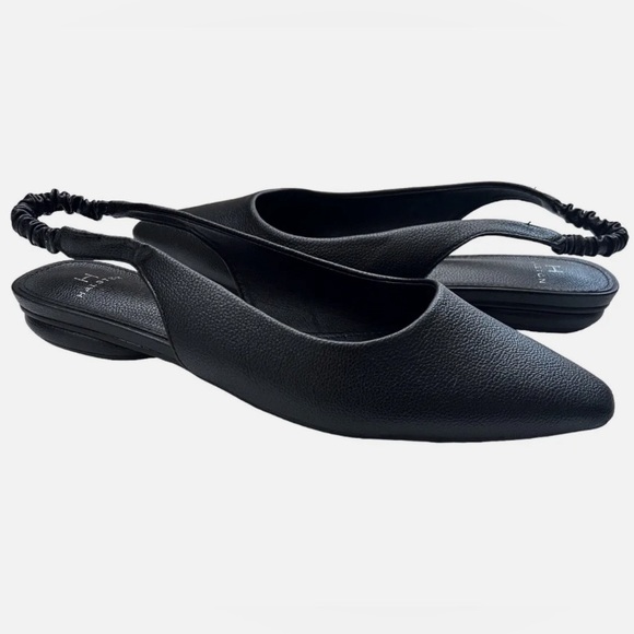 Sandals Flats By Halston In Red, Size: 10
